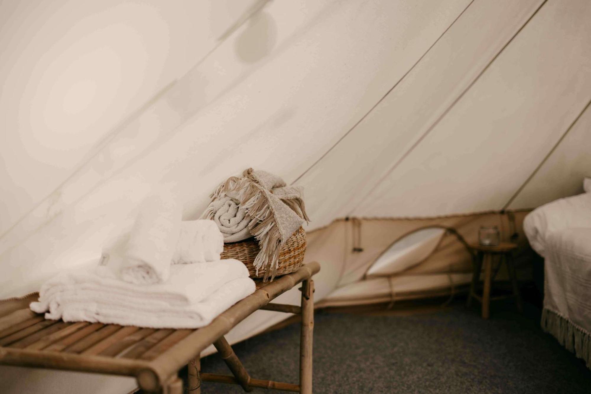 Lyxig glamping i naturreservat ink. frukost Grebbestad Eksteriør billede